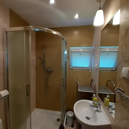 Sole Alojamento de Turismo Selvagem *